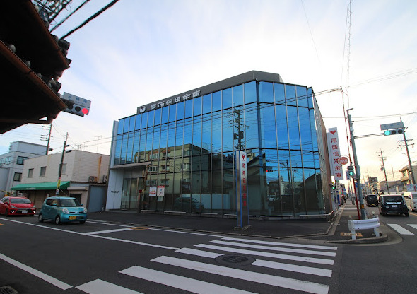 銀行　尾西信用金庫名古屋西支店（銀行）まで318m
