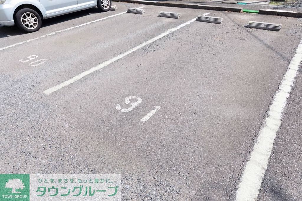駐車場　駐車場