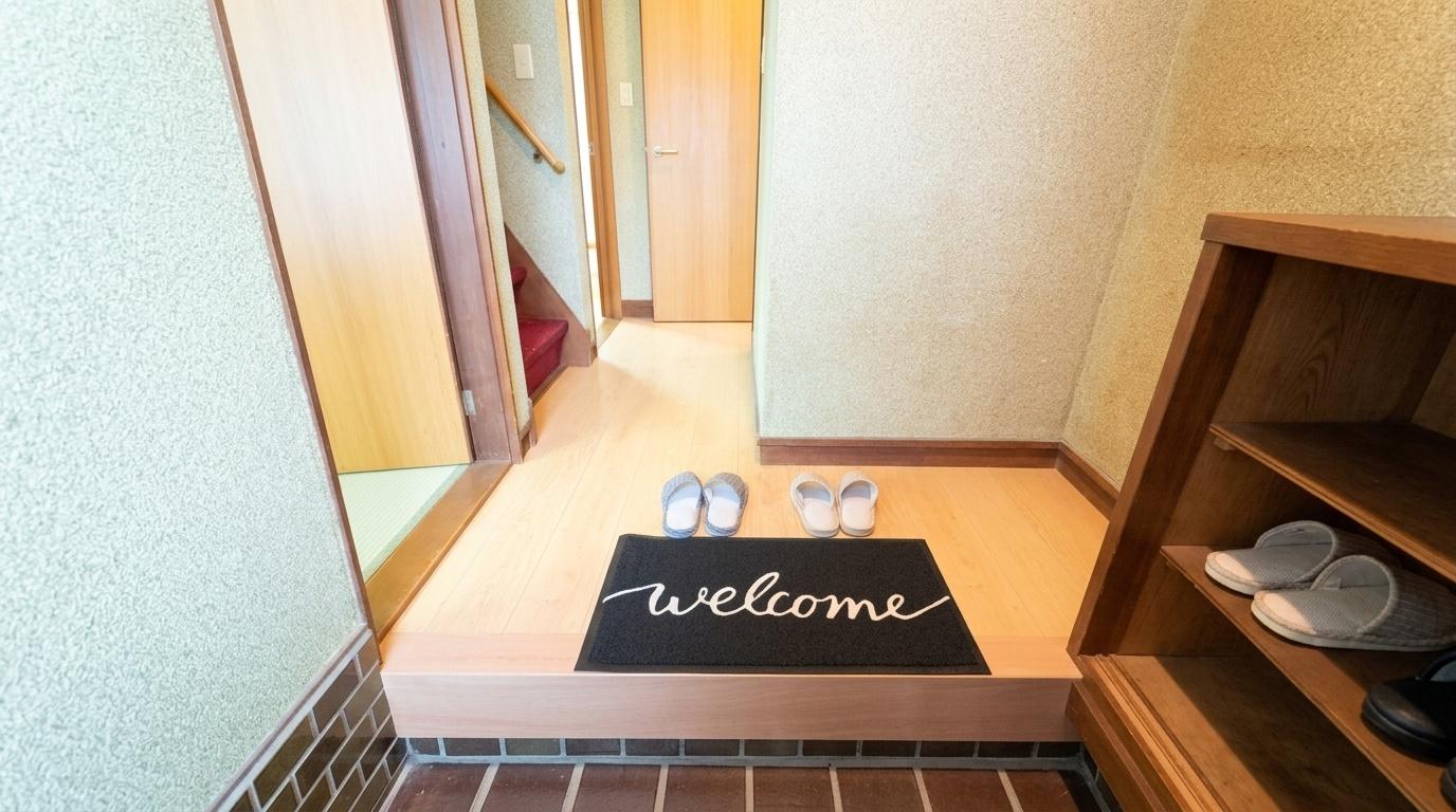 玄関　収納もある玄関
