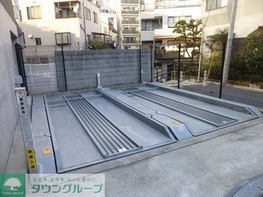 駐車場　裏手に駐車場があります