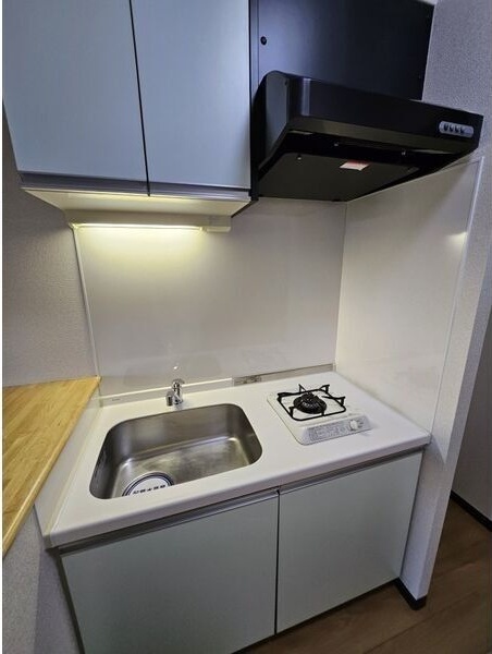 キッチン　室内写真は別部屋の写真です。