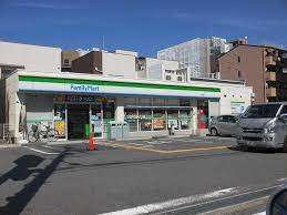 コンビニ　ファミリーマート木川西店（コンビニ）まで181m