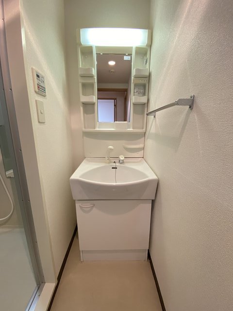 洗面設備　同物件他居室の写真です