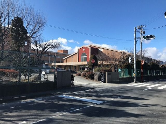 小学校　上田市立南小学校（小学校）まで600m