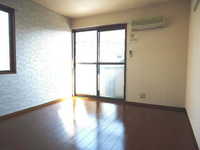 居室・リビング　明るいお部屋