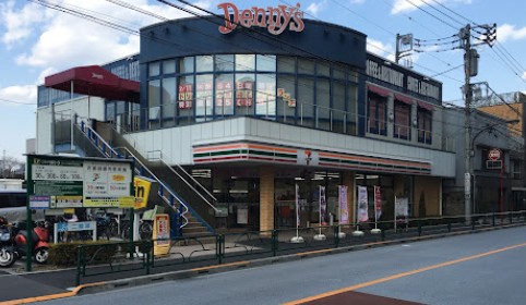 コンビニ　セブンイレブン台東谷中6丁目店（コンビニ）まで239m