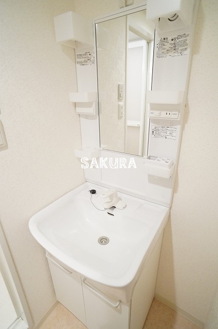 洗面設備　朝の身支度に欠かせない独立洗面台♪