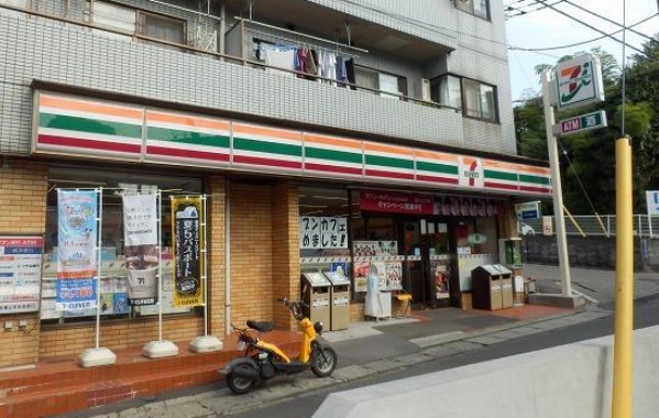 コンビニ　セブンイレブン 川崎よみうりランド前店（コンビニ）まで449m
