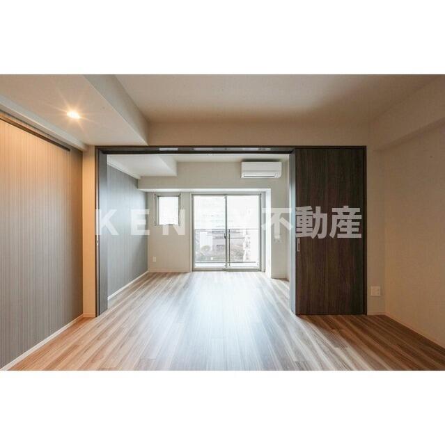 居室・リビング　ゆったり過ごせる居間です