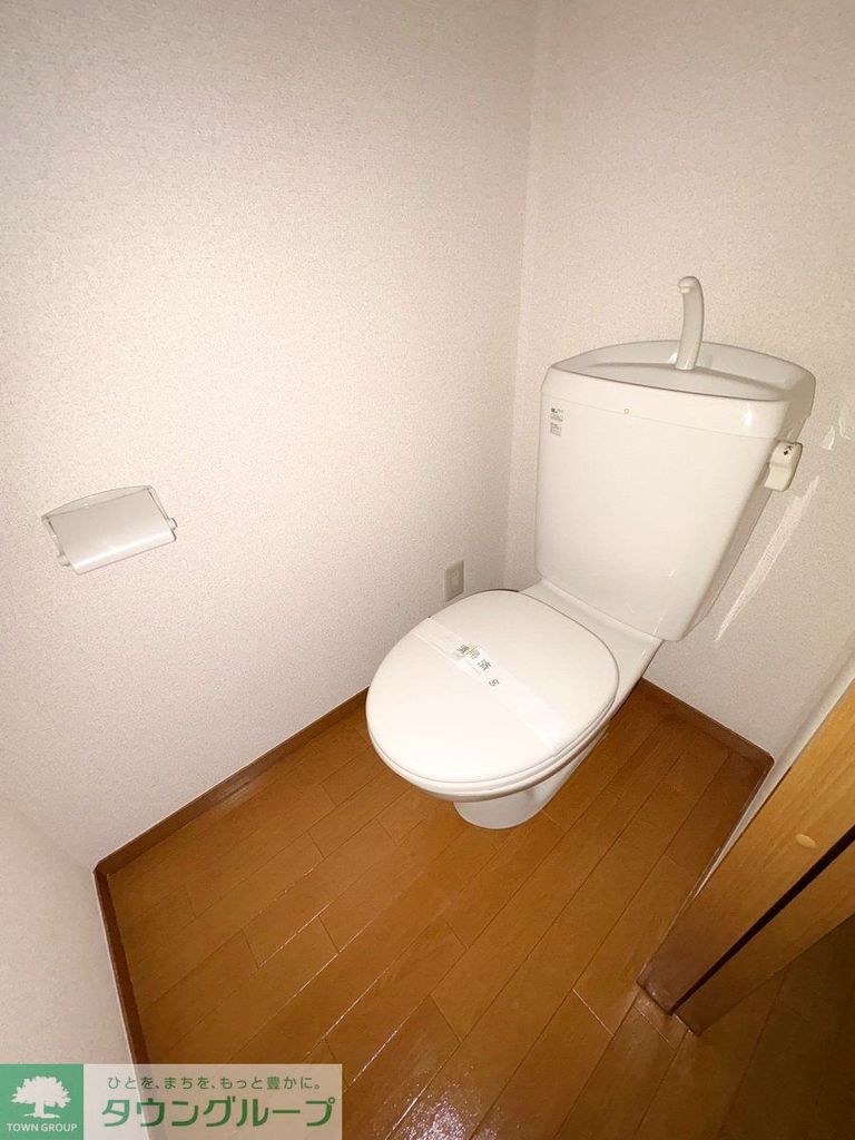 トイレ　同物件別部屋写真