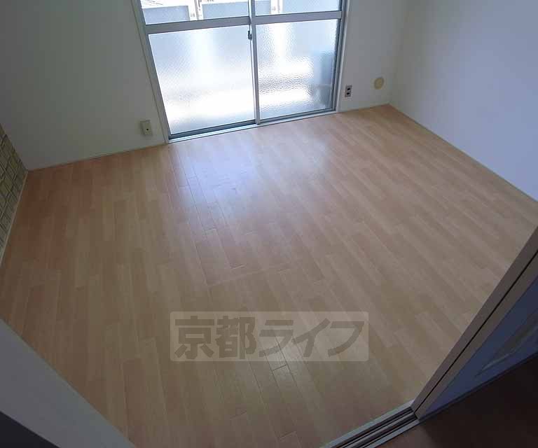 居室・リビング　フローリングのお部屋です。