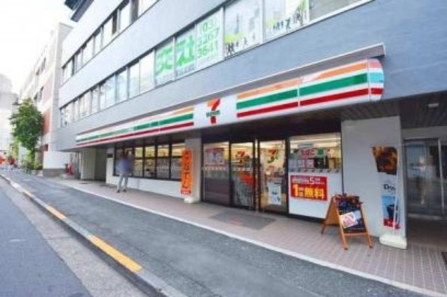 コンビニ　セブンイレブン市谷砂土原町店（コンビニ）まで115m