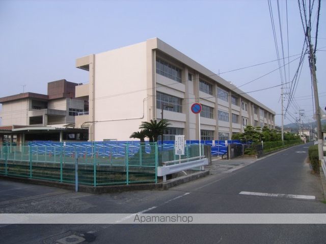 中学校　庄中学校（中学校）まで563m