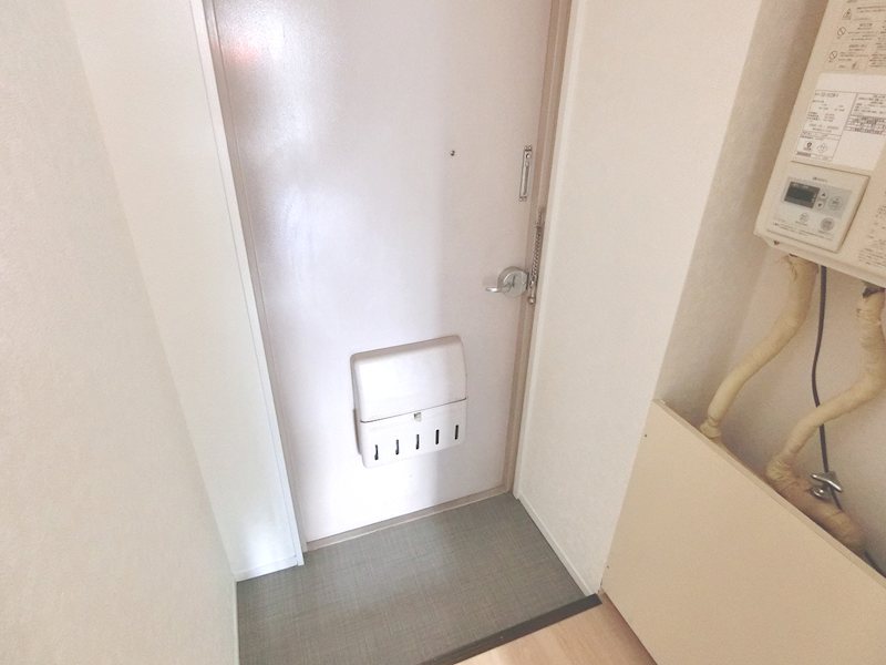 玄関　前回募集時の写真となります