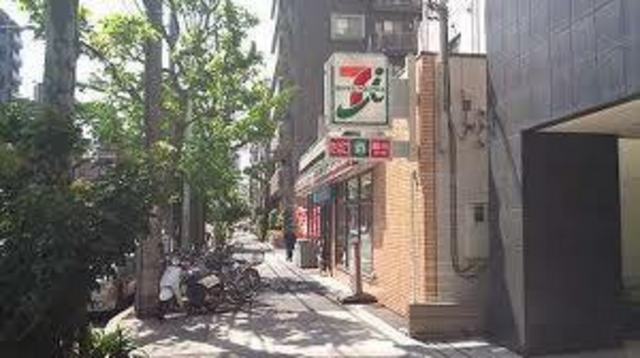 コンビニ　セブンイレブン（コンビニ）まで200m