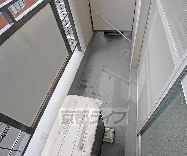 バルコニー　綺麗な洗面所です。