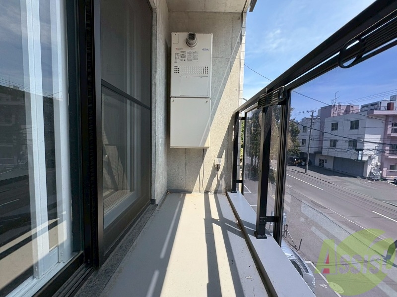 バルコニー　バルコニーが付いていますので一息ついてみてはいかがですか。