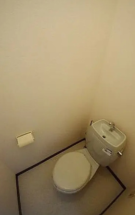 トイレ　※別部屋の参考写真です