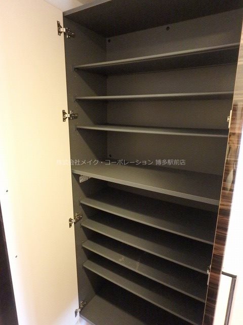 玄関　※別部屋写真参考