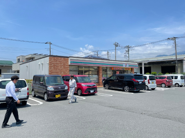 コンビニ　セブンイレブン沼津原町中３丁目店（コンビニ）まで292m