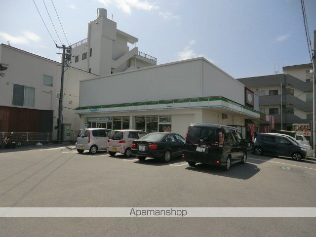 コンビニ　ファミリーマート脇田電停前店（コンビニ）まで449m