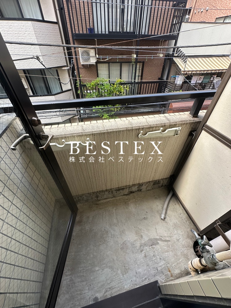 バルコニー　※同建物内・別タイプの参考写真です。