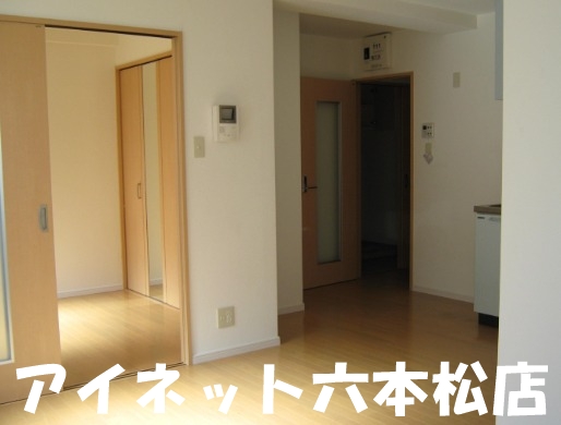 居室・リビング　広々としていいですね。