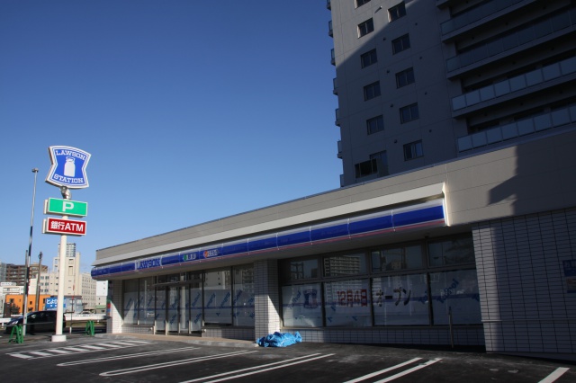 コンビニ　ローソン札幌豊平3条一丁目店（コンビニ）まで188m
