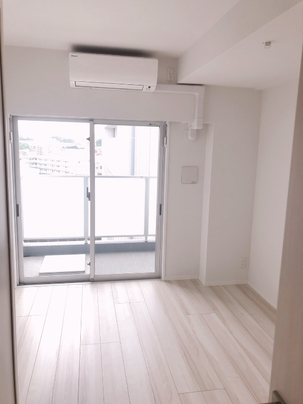 リヴシティ横濱新川町弐番館の居間写真
