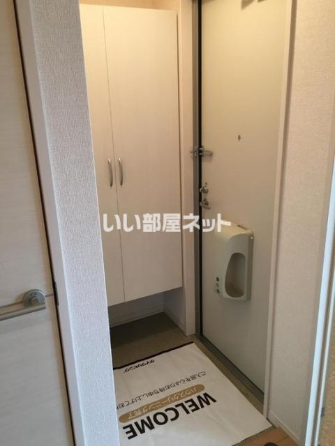 エスポワールKIVの玄関写真