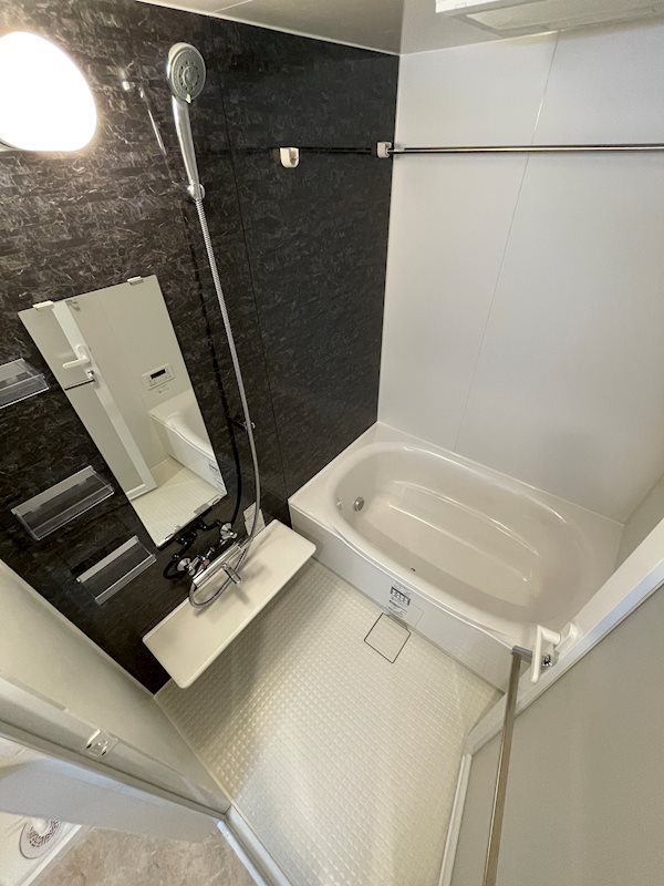 バス・シャワールーム　※別部屋参考写真