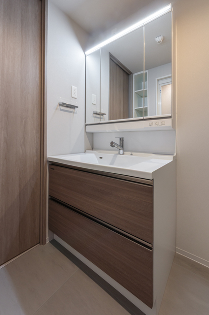 洗面設備　※写真は同タイプ住戸です。