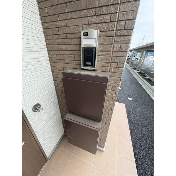 エントランス　※同タイプ写真