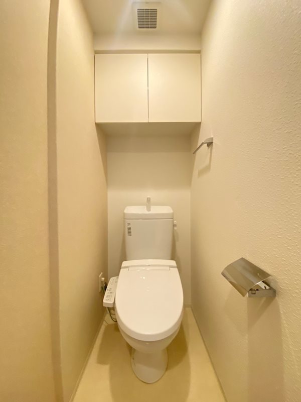 コンフォリア心斎橋EASTのトイレ写真