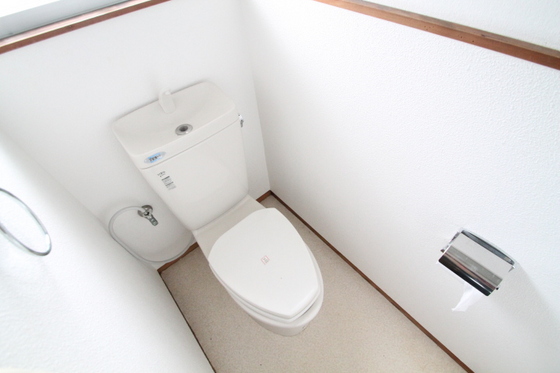 前原貸家 北のトイレ写真
