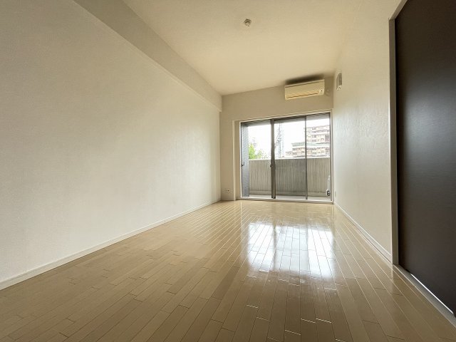 居室・リビング　ゆったり過ごせる居間です