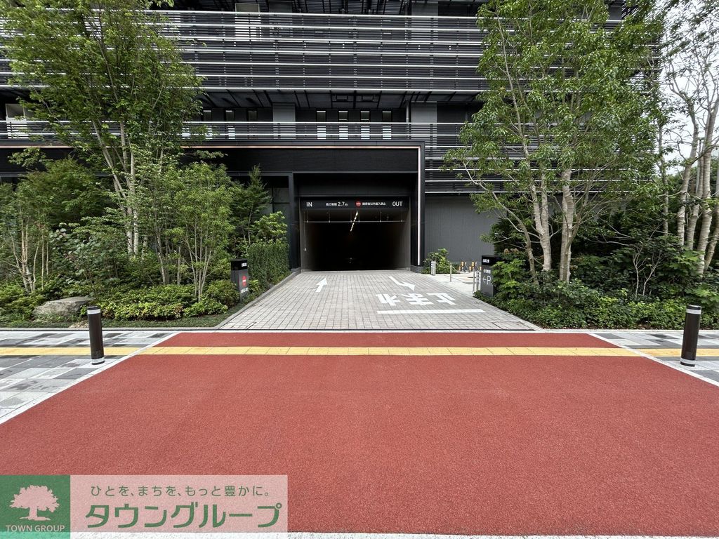 駐車場　住宅専用駐車場スロープ