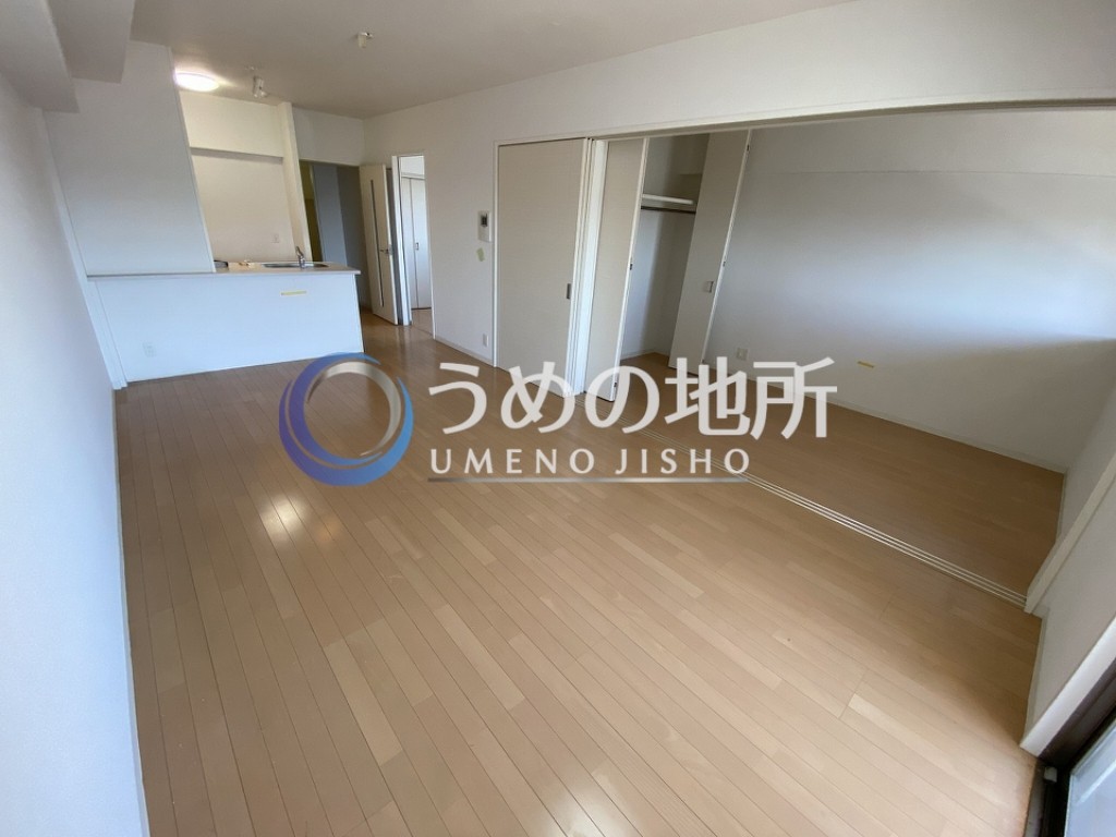西鉄天神大牟田線 西鉄久留米駅 徒歩5分 15階建 築13年の居間写真