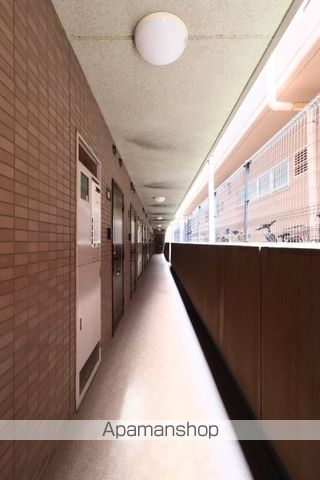 都営新宿線 市ケ谷駅 徒歩9分 5階建 築29年の外観写真