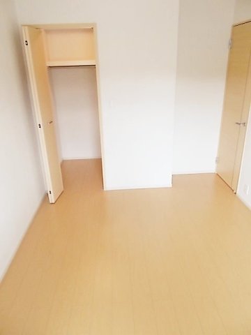 その他部屋・スペース　明るい色調の室内です