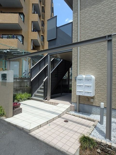 エントランス　★お問い合わせはタウンハウジング聖蹟桜ヶ丘店まで★