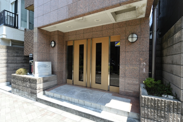 都営大江戸線 西新宿五丁目駅 徒歩5分 11階建 築25年の外観写真