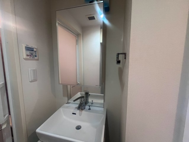 東急田園都市線 三軒茶屋駅 徒歩5分 9階建 築16年の内装写真