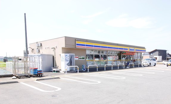 コンビニ　ミニストップ つくば酒丸店（コンビニ）まで710m