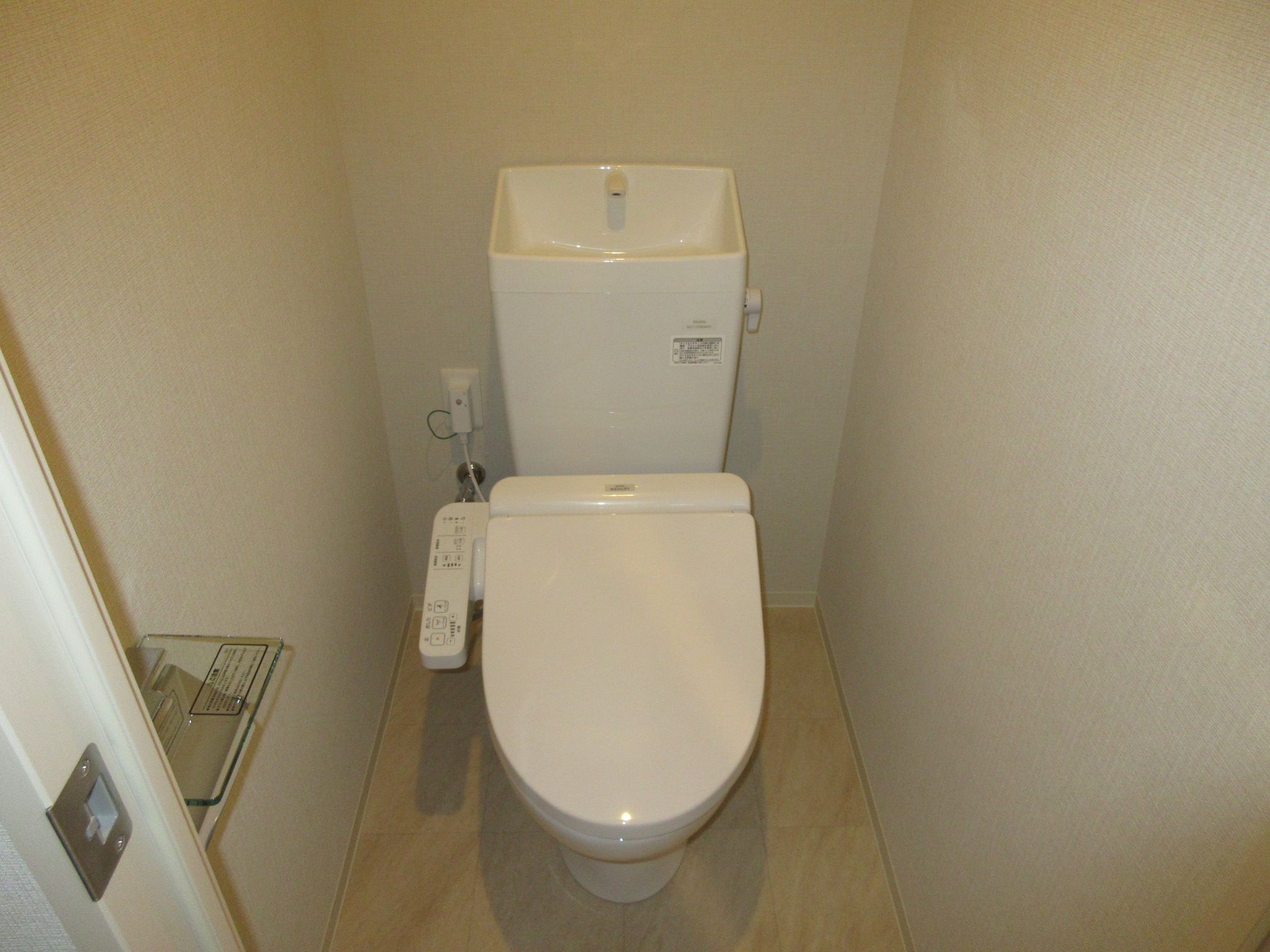 地下鉄谷町線 平野駅 徒歩11分 10階建 築7年のトイレ写真