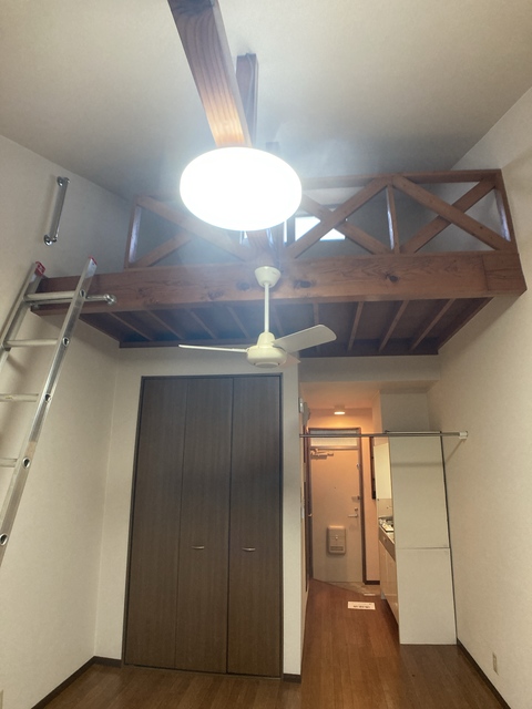 上毛電鉄 西桐生駅 徒歩53分 2階建 築31年の居間写真