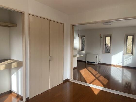 その他部屋・スペース　お持ちの家具の配置を考えると洋室のお部屋が暮らしやすいという