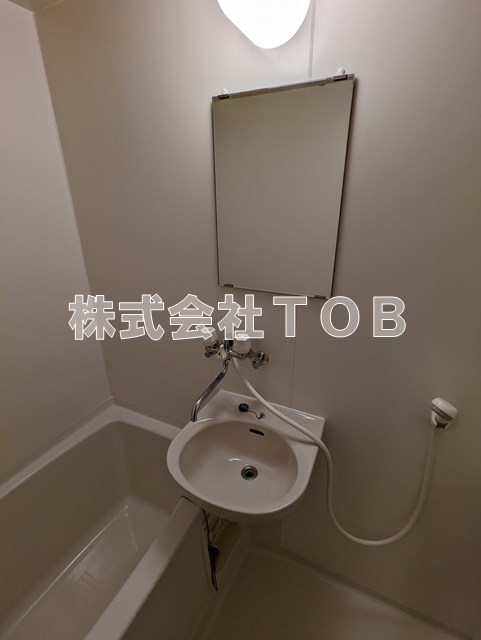 洗面設備　※同物件別号室参考写真※