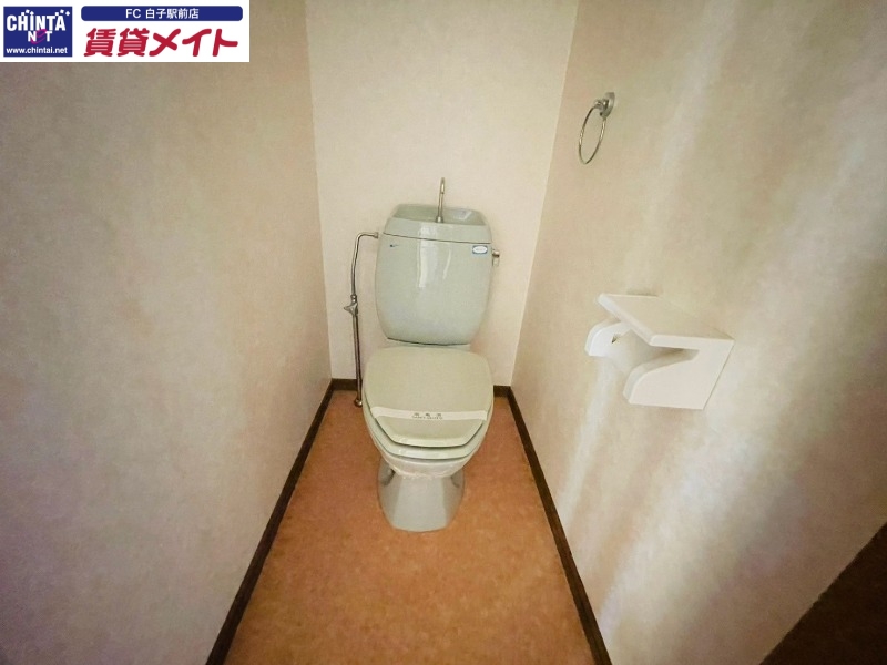 トイレ　同物件別室画像