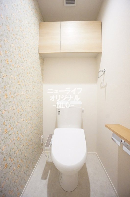 トイレ　トイレには快適な温水洗浄便座付